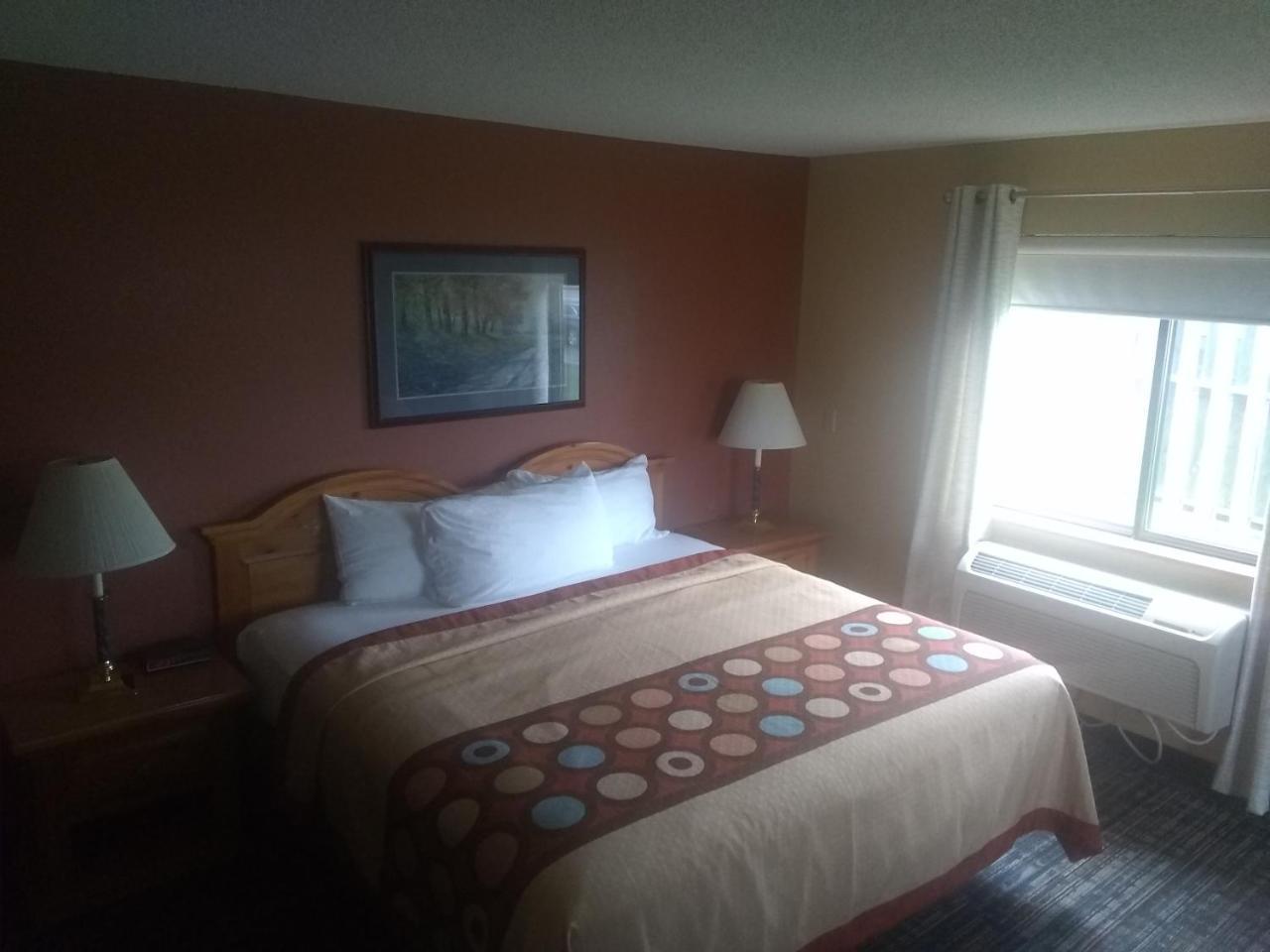 Super 8 By Wyndham Baxter/Brainerd Area Hotel Exterior photo